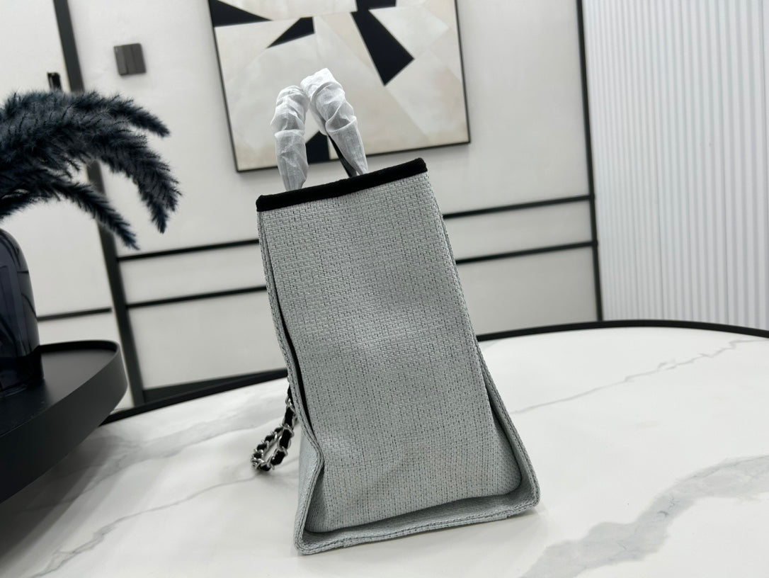CHANEL DEAUVILLE LARGE 38 TOTE BAG IN LIGHT GREY CANVAS WITH BLACK LOGO