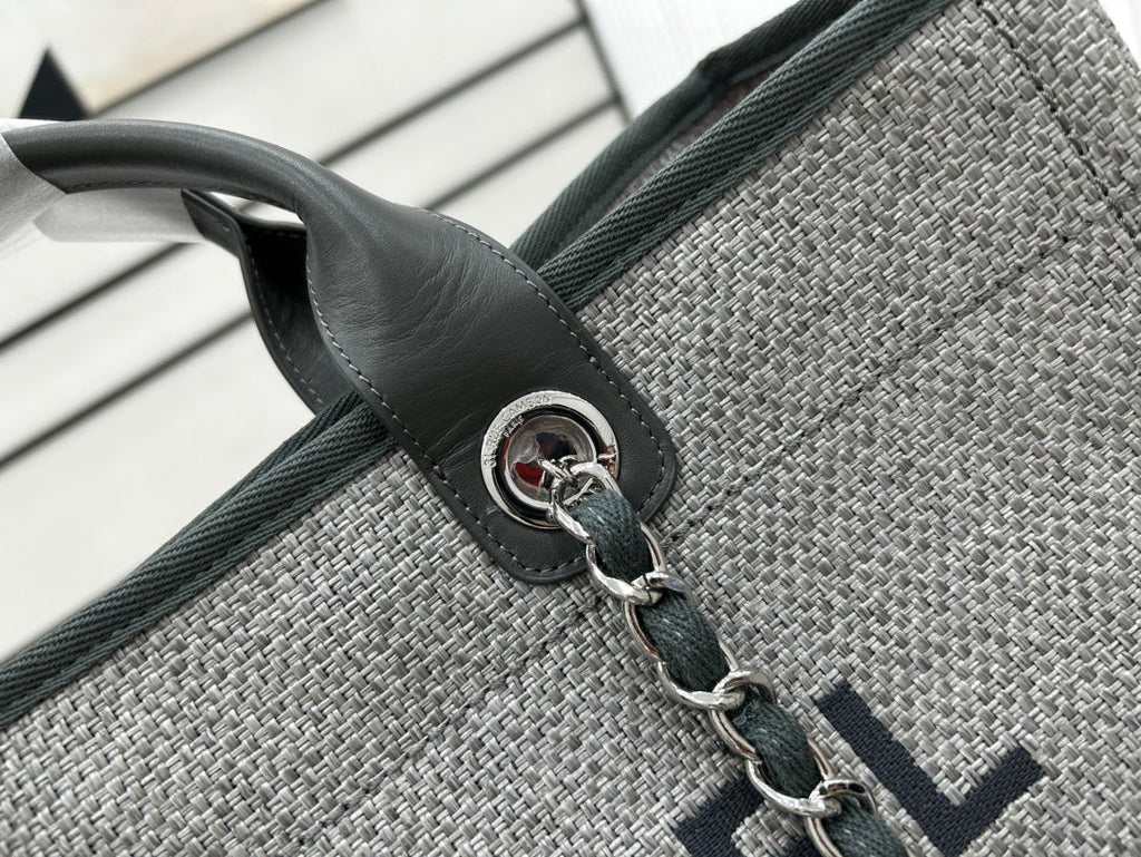 CHANEL DEAUVILLE LARGE 38 TOTE BAG IN GREY CANVAS WITH BLACK LOGO