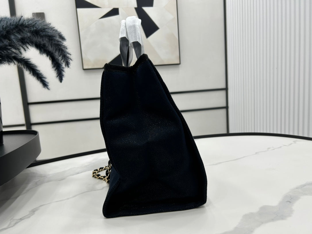 CHANEL DEAUVILLE LARGE 38 TOTE BAG IN BLACK CANVAS WITH GOLD EMBROIDERED LOGO