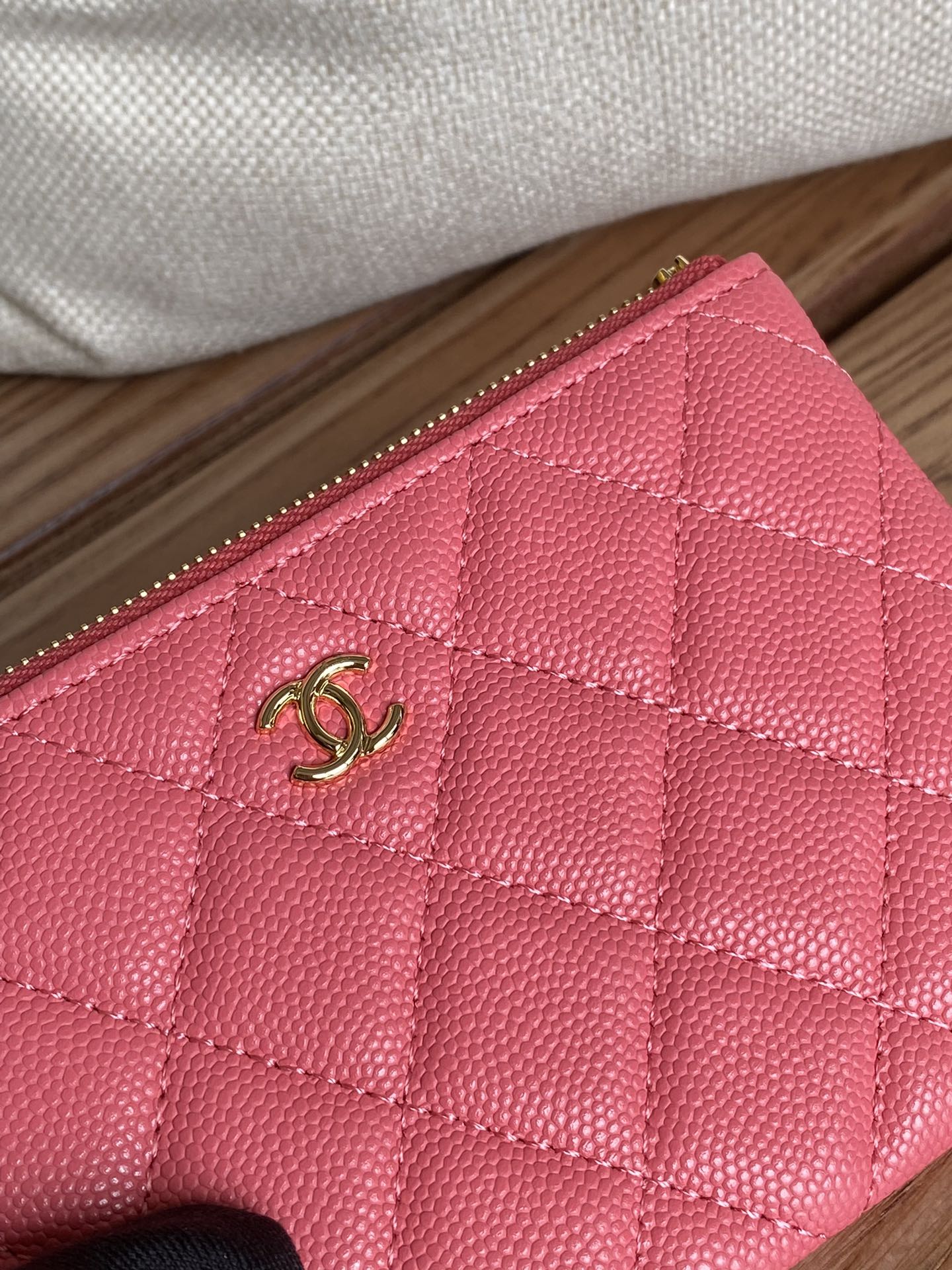 CHANEL CLASSIC SMALL 15 ZIPPED POUCH IN BLUSH RED GRAINED CALFSKIN