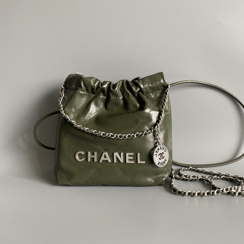 CHANEL HOBO MINI 20CM OLIVE LAMBSKIN