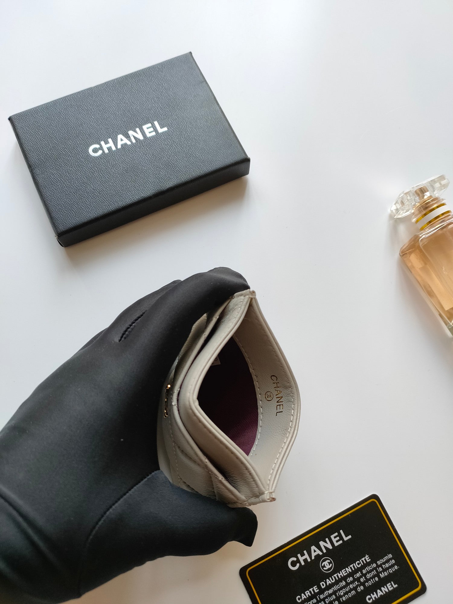 CHANEL CARD HOLDER 11.2 GRAY CALFSKIN GOLD ICON