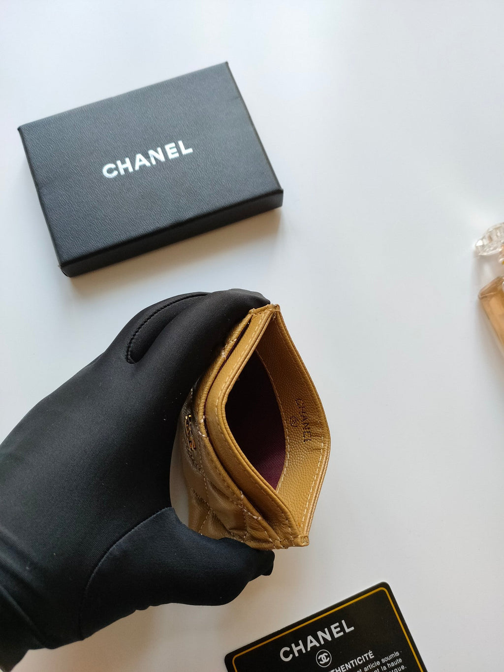 CHANEL CARD HOLDER 11.2 AMBER GRAINED CALFSKIN GOLD ICON