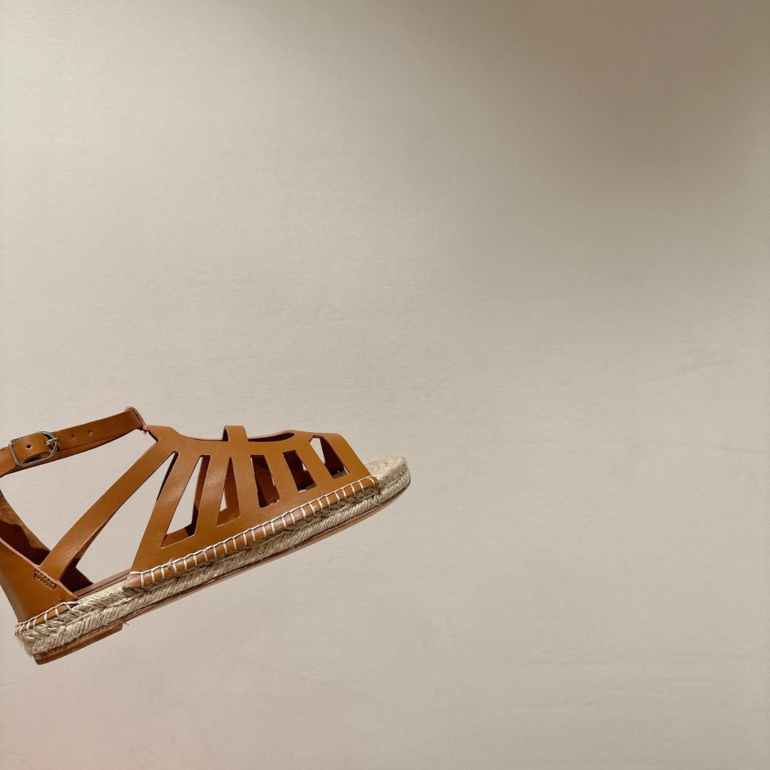 HERMES STRAW SOLE SANDAL CARAMEL LAMBSKIN