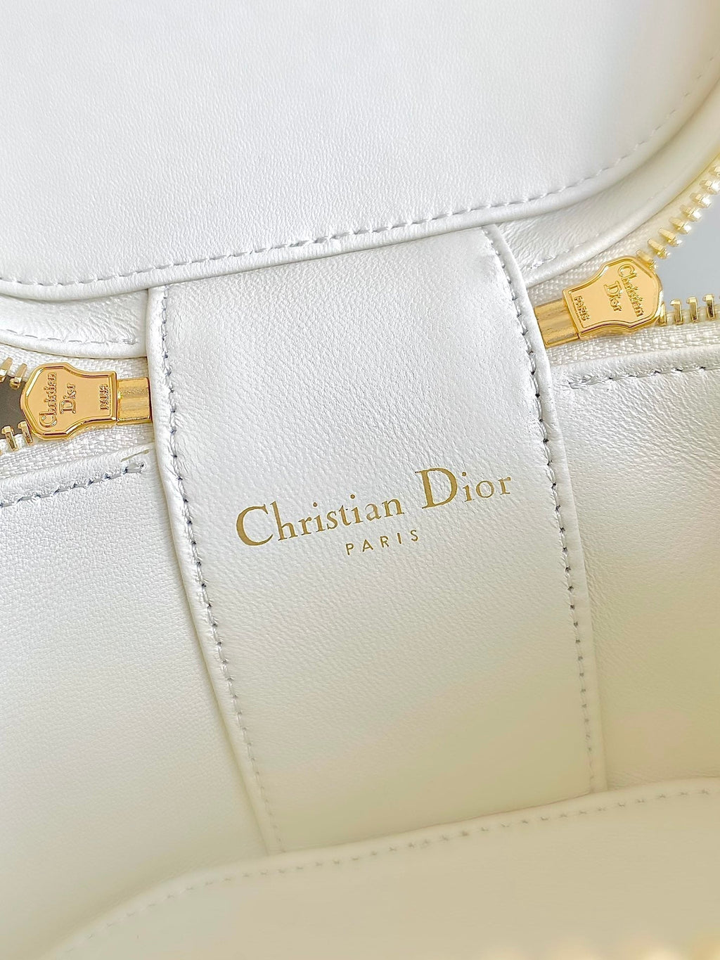 DIOR SIGNATURE VANITY 16 IN WHITE LAMBSKIN