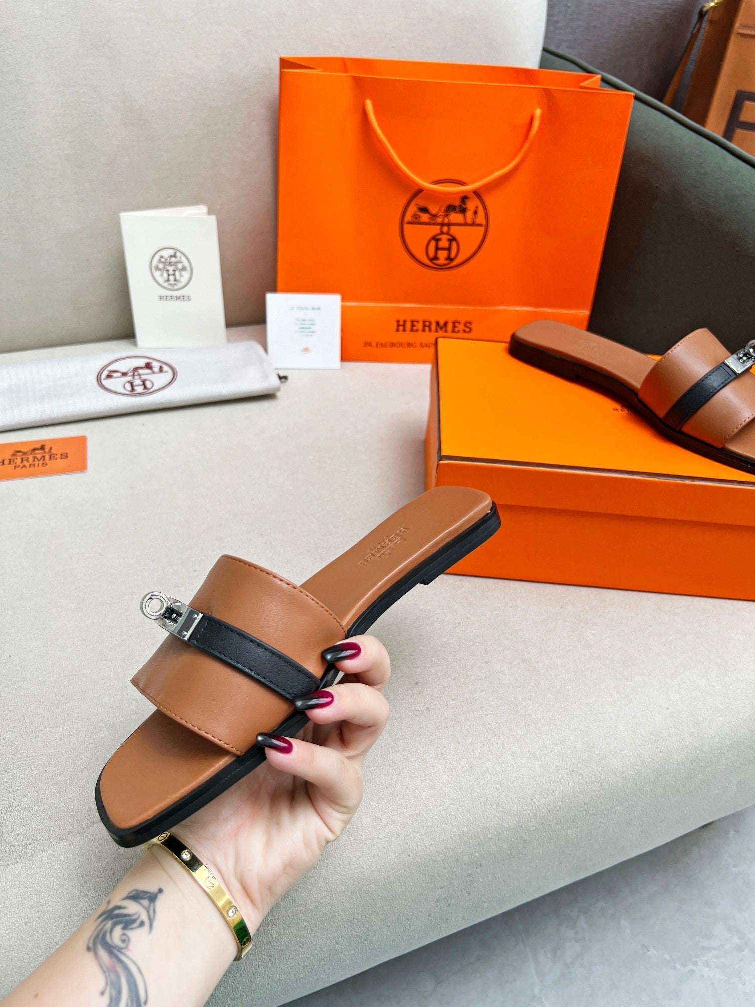HERMES Giulia Sandal Brown Black Calfskin