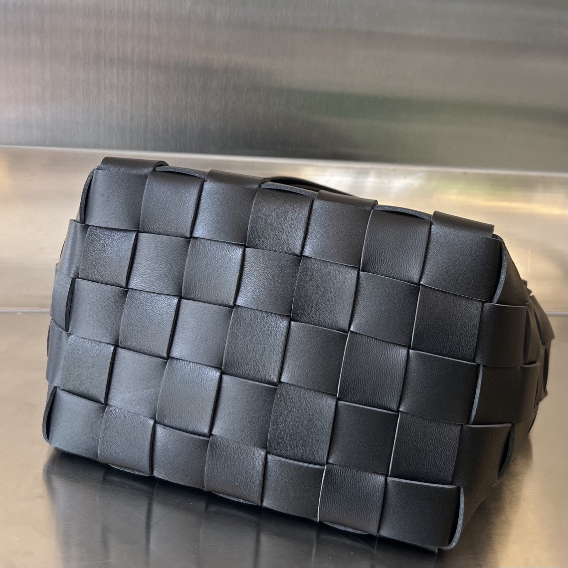 BOTTEGA VENETA SMALL 22 CASSETTE IN BLACK LAMBSKIN