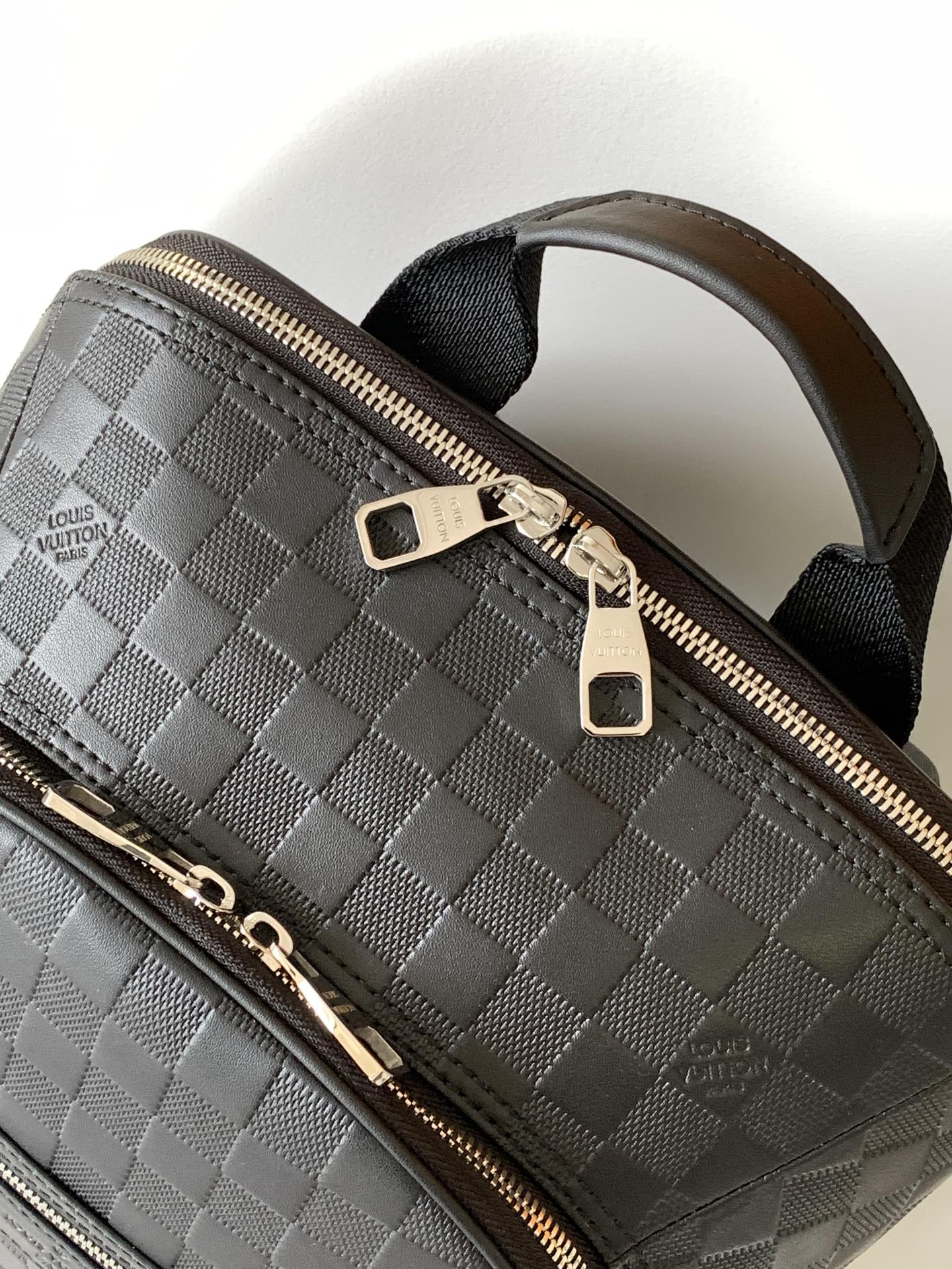 LOUIS VUITTON LV 25S MICHAEL BACKPACK 42 IN EMBOSSED DAMIER INFINI BLACK CALFSKIN