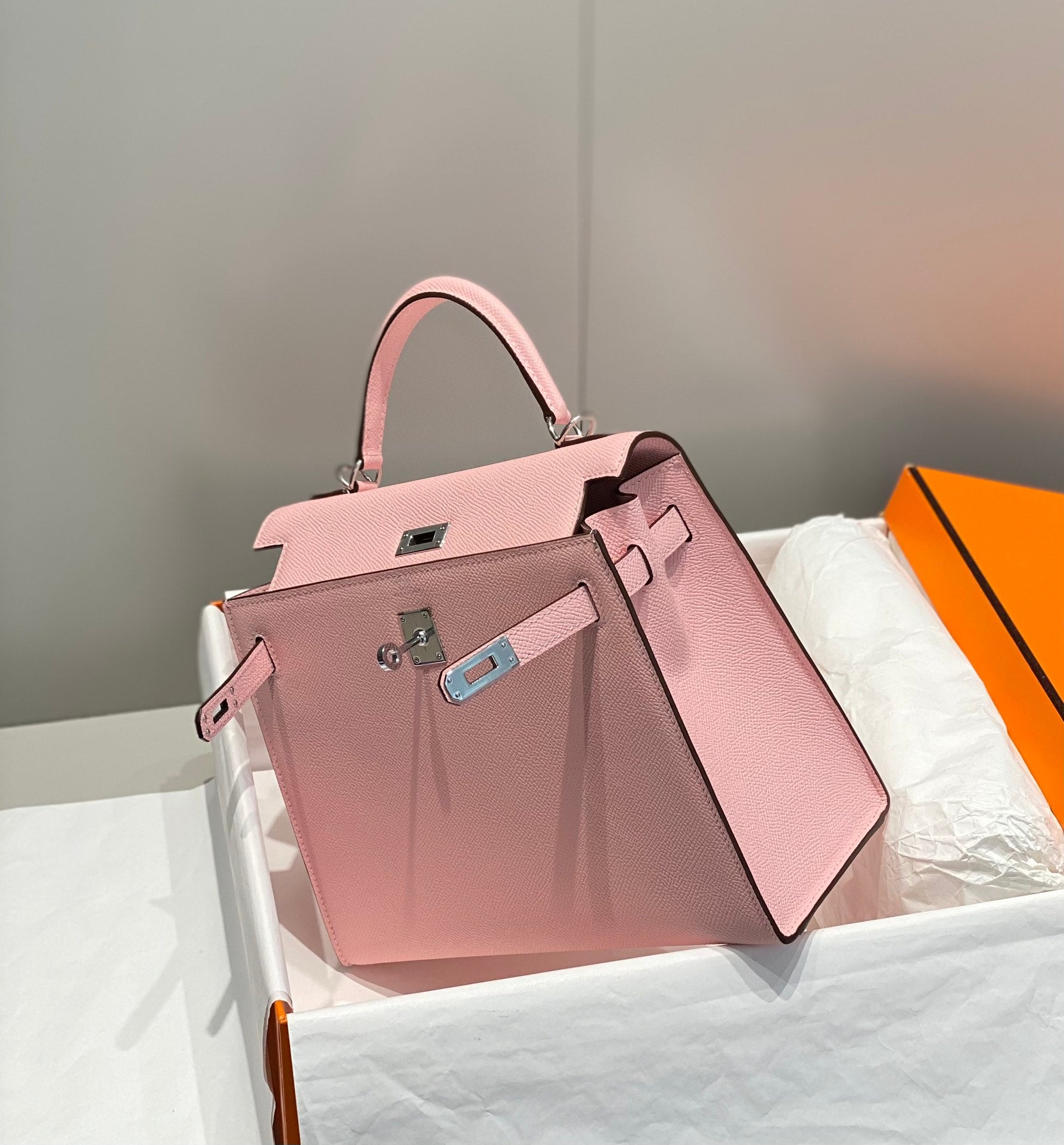 HERMES KELLY 25CM IN ROSE SAKURA SWIFT CALFSKIN SILVER HARDWARE