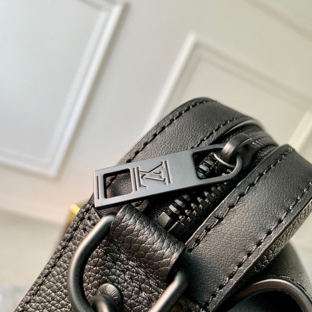 LOUIS VUITTON FASTLINE MESSENGER 23.5 IN DARK BROWN PATENT CALFSKIN