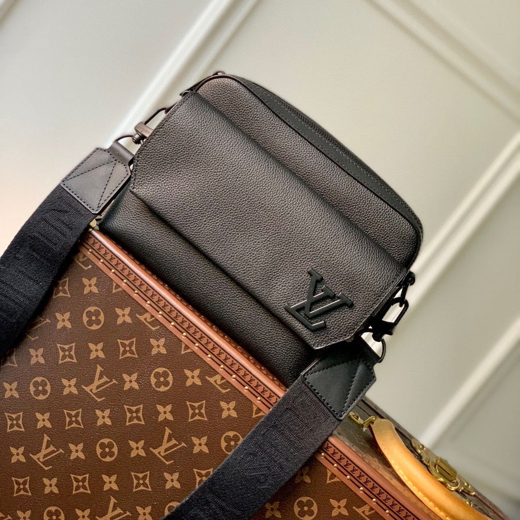 LOUIS VUITTON FASTLINE MESSENGER 23.5 IN DARK BROWN PATENT CALFSKIN