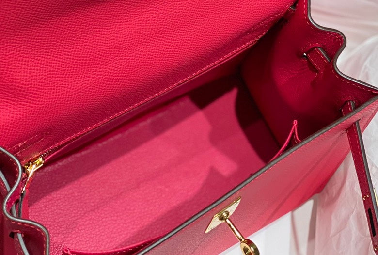 HERMES KELLY 25CM IN ROSE TYRIEN SWIFT CALFSKIN GOLD HARDWARE