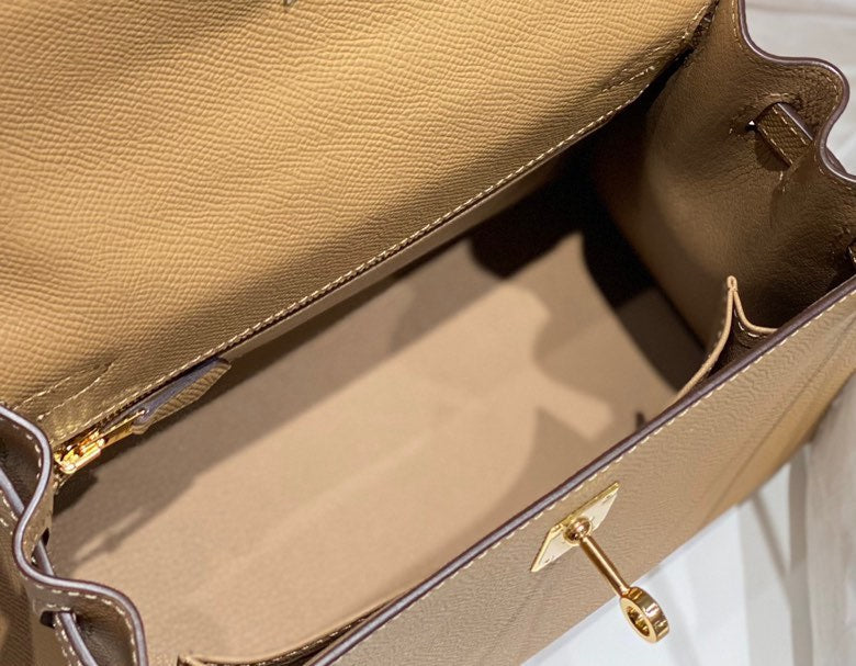 HERMES KELLY 25CM IN CHAI EPSOM CALFSKIN GOLD HARDWARE
