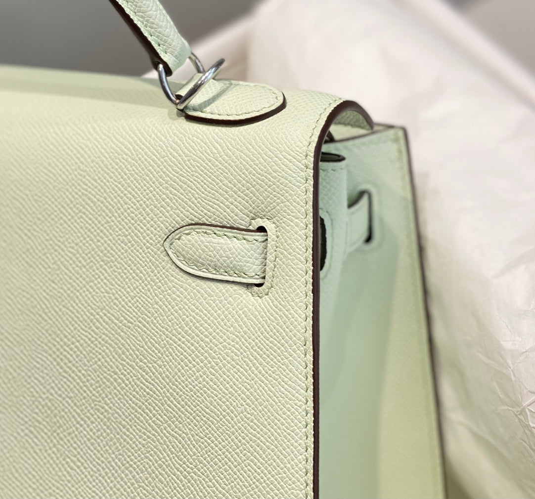 HERMES KELLY 28CM IN VERT FIZZ SWIFT CALFSKIN SILVER HARDWARE