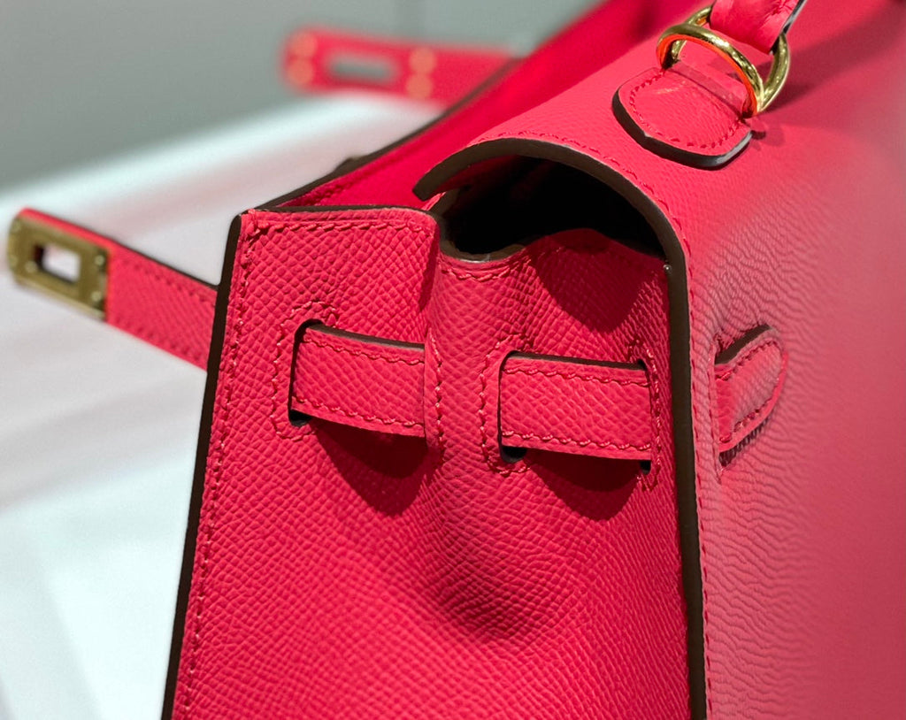 HERMES KELLY 28CM IN ROSE TYRIEN SWIFT CALFSKIN GOLD HARDWARE