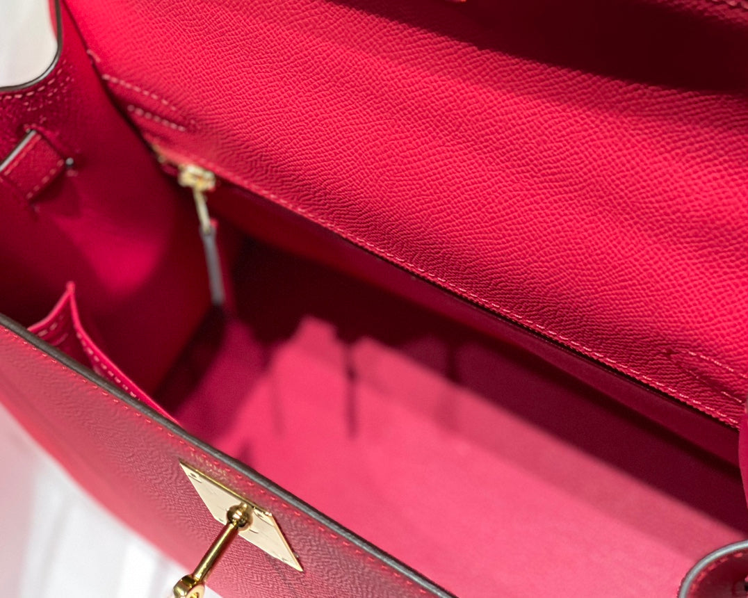 HERMES KELLY 28CM IN ROSE TYRIEN SWIFT CALFSKIN GOLD HARDWARE