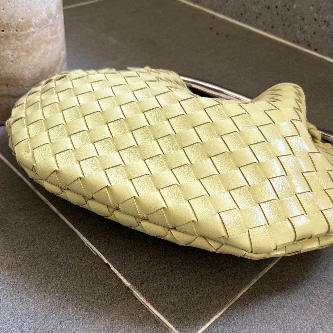 BOTTEGA VENETA SARDINE 33 WITH CHAIN IN YELLOW CREAM LAMBSKIN