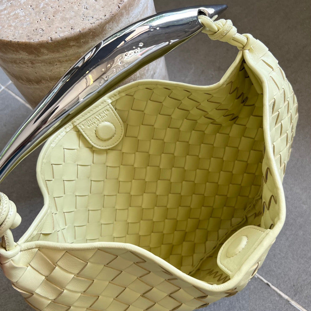 BOTTEGA VENETA SARDINE 33 WITH CHAIN IN YELLOW CREAM LAMBSKIN