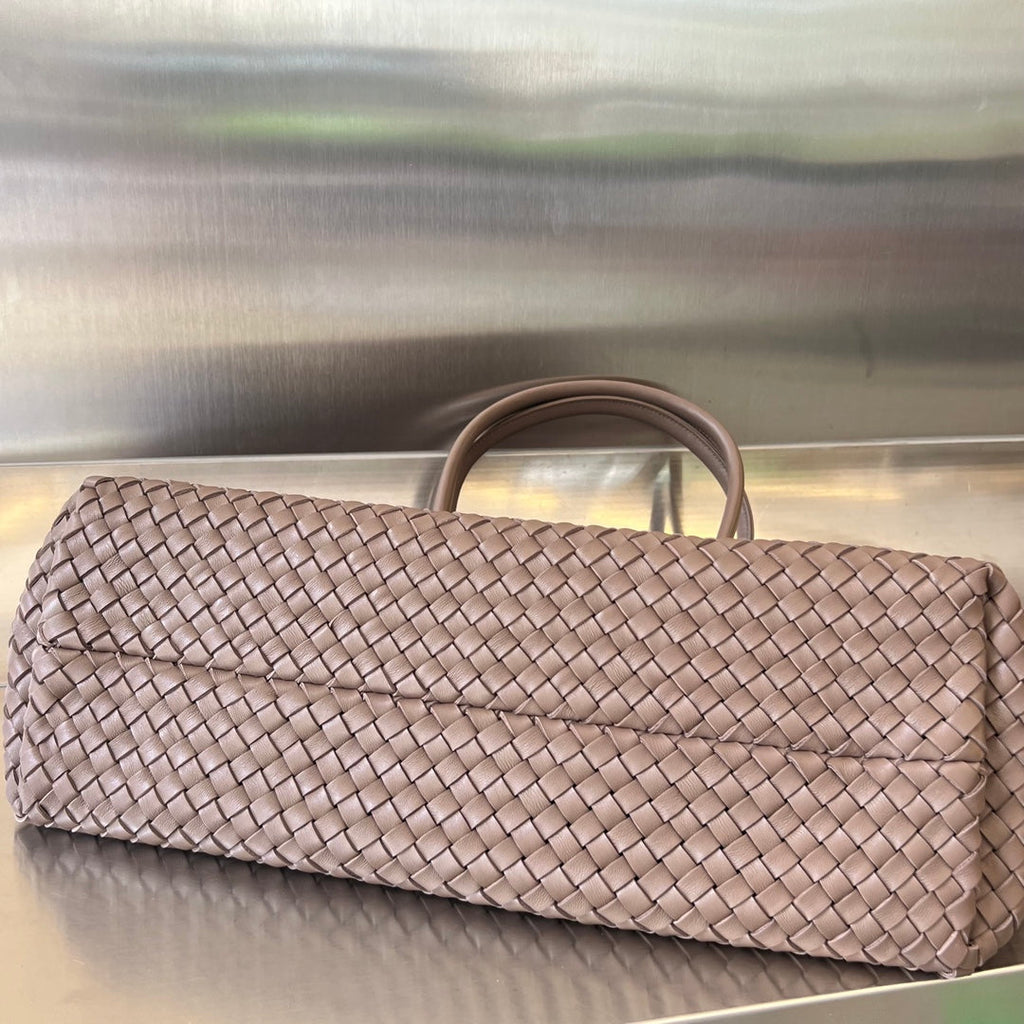 BOTTEGA VENETA LARGE CABAT 51 IN SADDLE BROWN LAMBSKIN