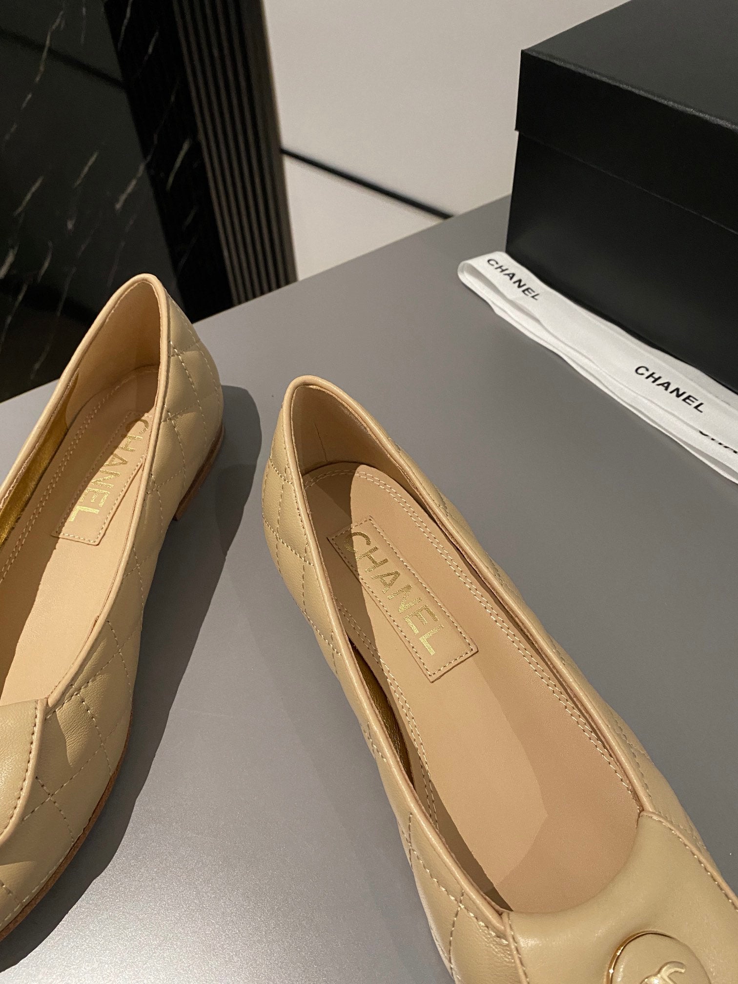 CHANEL BALLET FLAT BEIGE CREAM LAMBSKIN