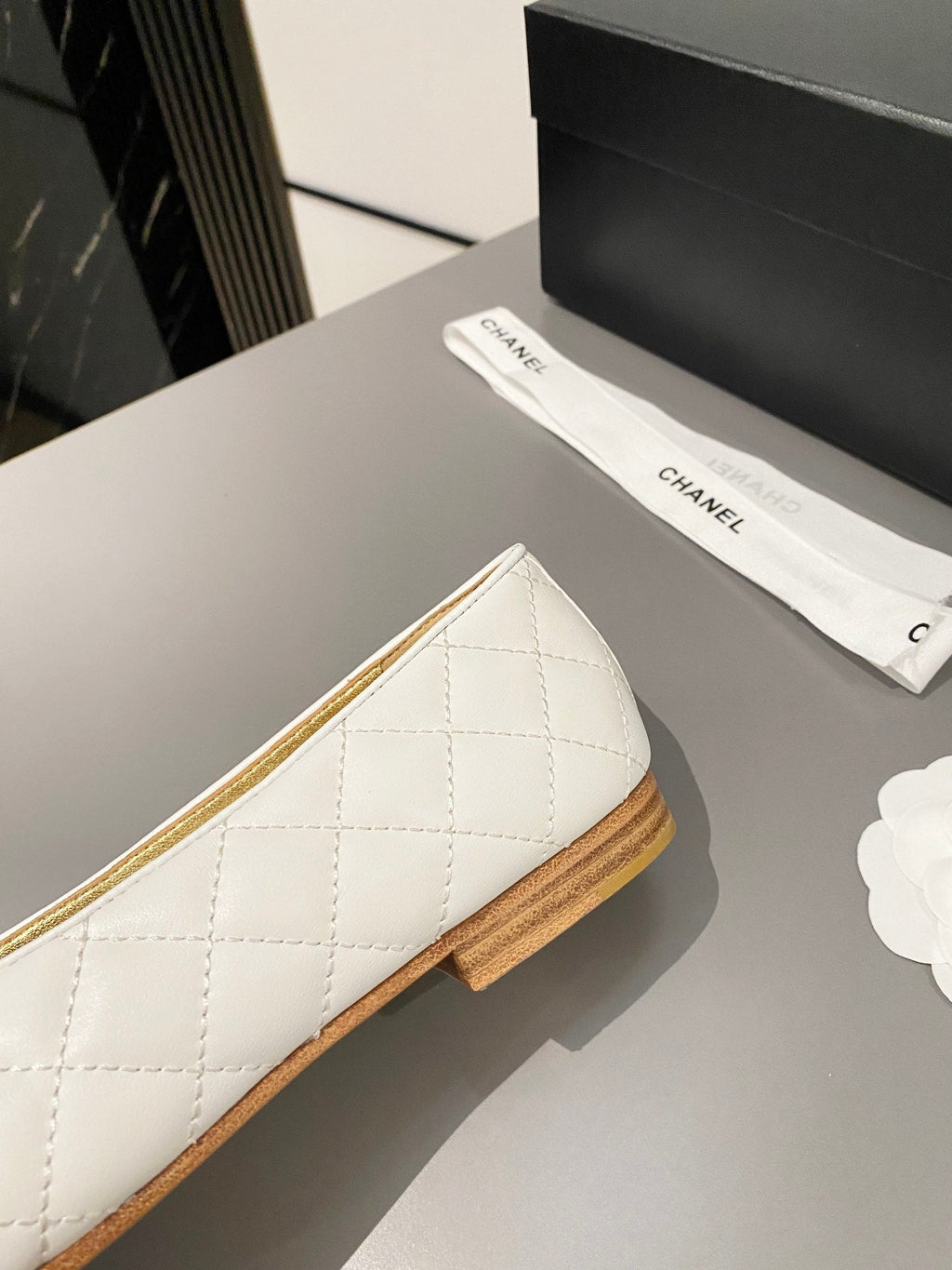 CHANEL BALLET FLAT WHITE LAMBSKIN