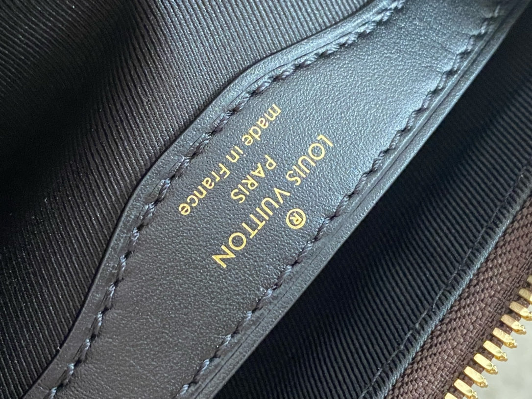 LOUIS VUITTON BOULOGNE 29 IN BROWN MONOGRAM CANVAS GOLD HARDWARE
