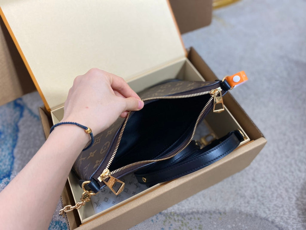 LOUIS VUITTON BOULOGNE 29 IN BROWN MONOGRAM CANVAS GOLD HARDWARE