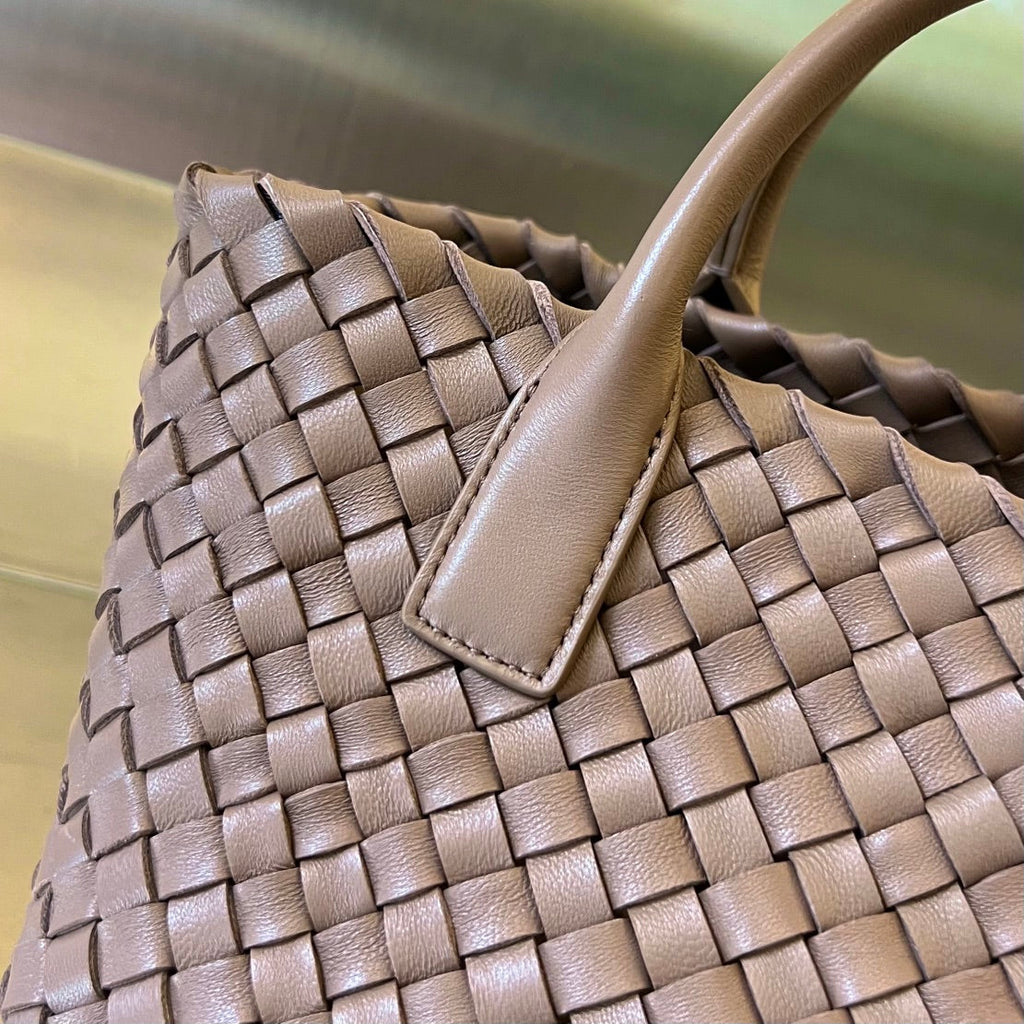 BOTTEGA VENETA MINI CABAT 20 IN SADDLE BROWN LAMBSKIN