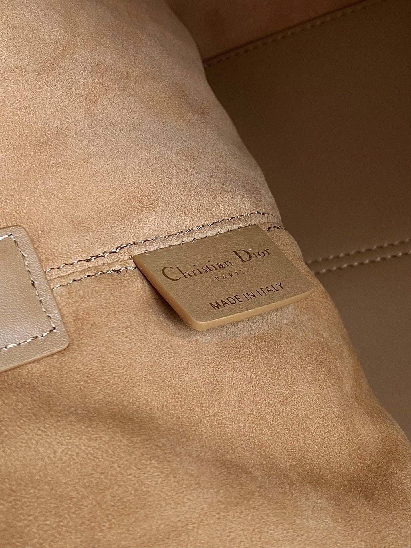 DIOR TOUJOURS 28 BAG IN CAMEL BEIGE LAMBSKIN
