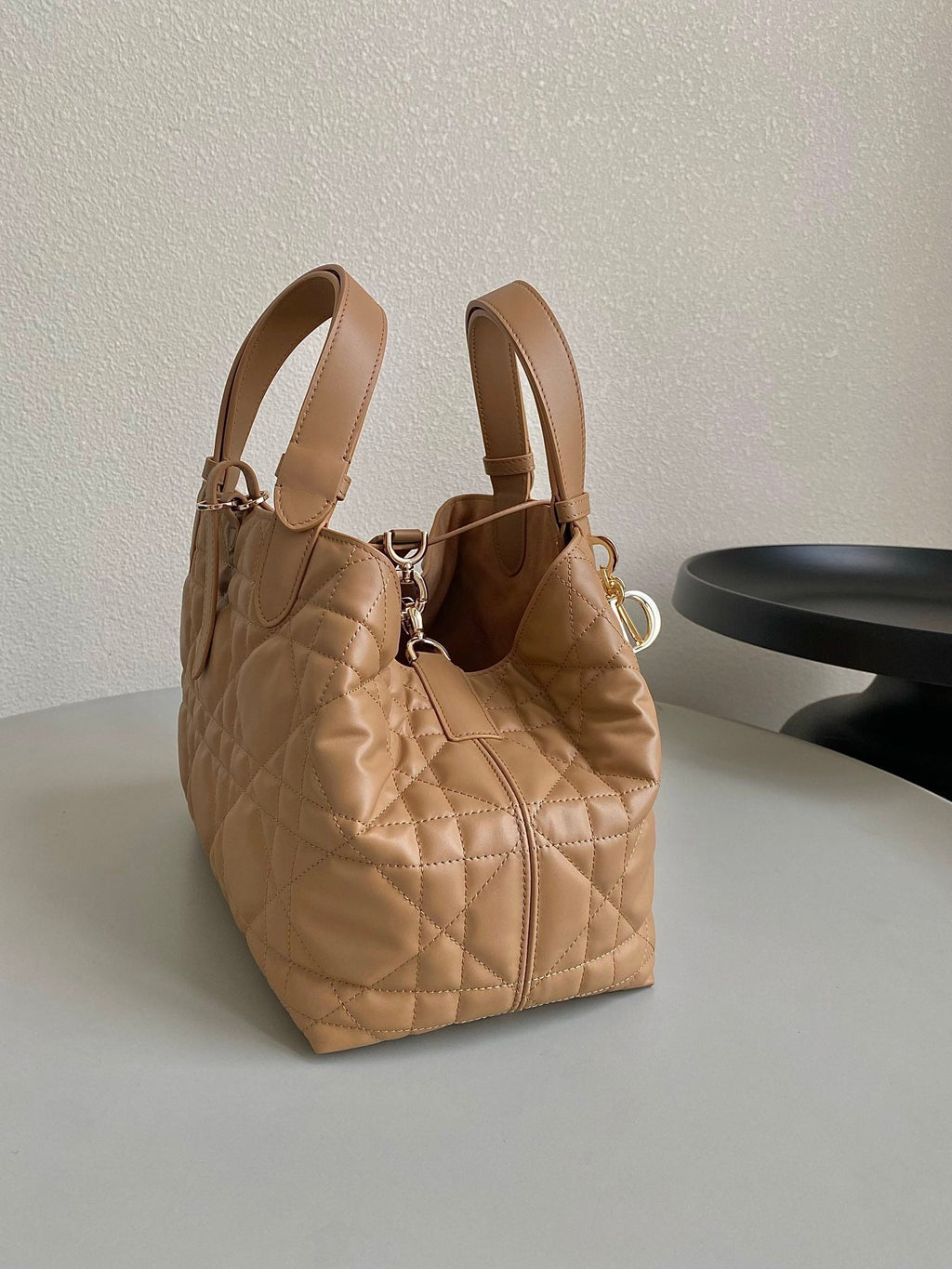 DIOR TOUJOURS 28 BAG IN CAMEL BEIGE LAMBSKIN
