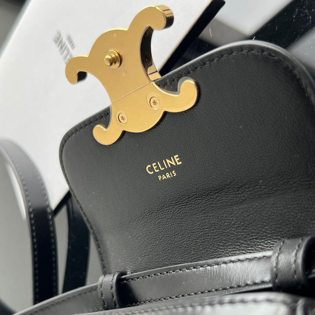 CELINE Triomphe 11 BLACK Shiny Calfskin Handbag