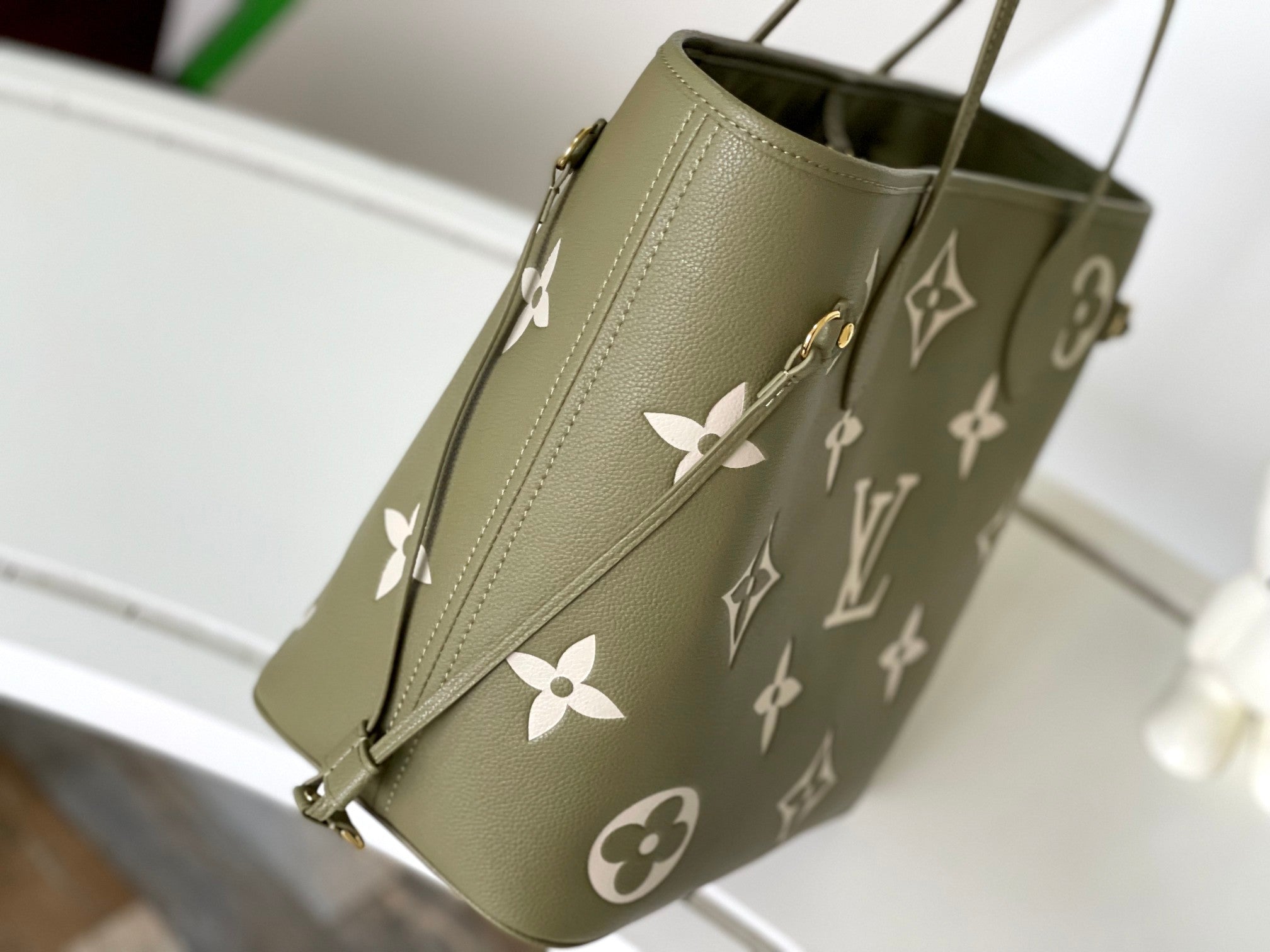 LOUIS VUITTON NEVERFULL MM 32 KHAKI CREAM MONOGRAM EMPREINTE LEATHER