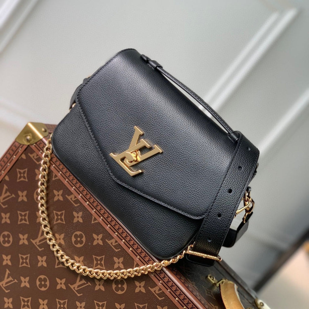 LOUIS VUITTON OXFORD 22 IN BLACK LAMBSKIN GOLD HARDWARE
