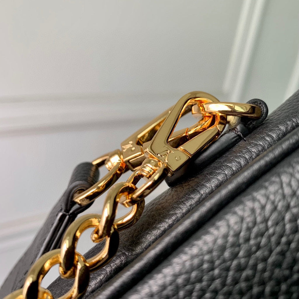 LOUIS VUITTON OXFORD 22 IN BLACK LAMBSKIN GOLD HARDWARE