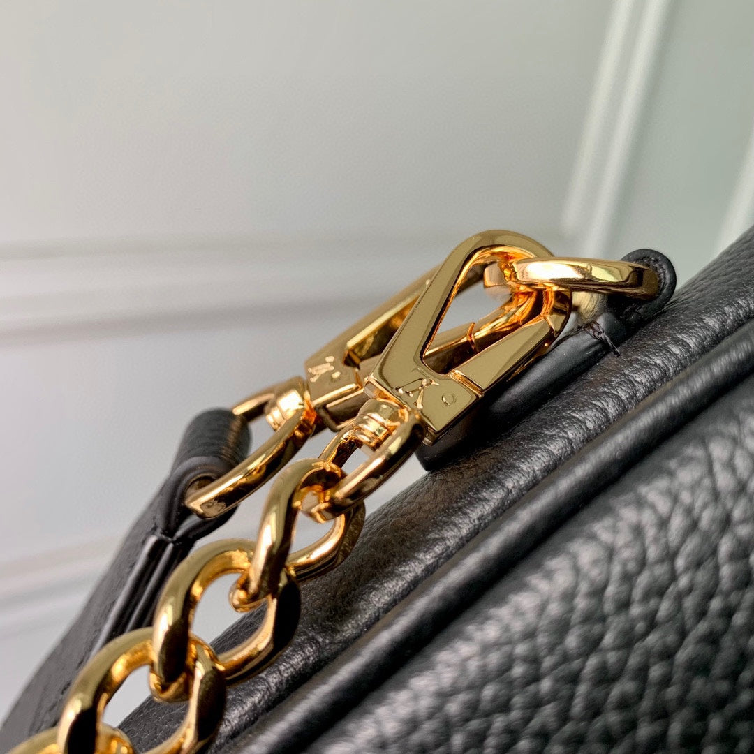 LOUIS VUITTON OXFORD 22 IN BLACK LAMBSKIN GOLD HARDWARE