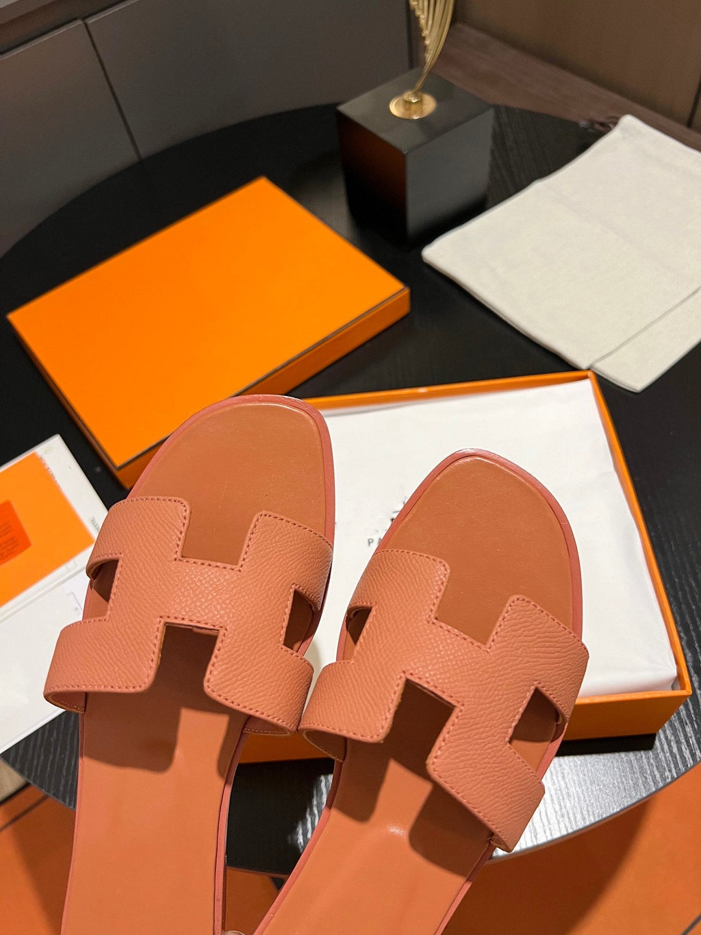 HERMES 0RAN SANDAL Leather Carrot