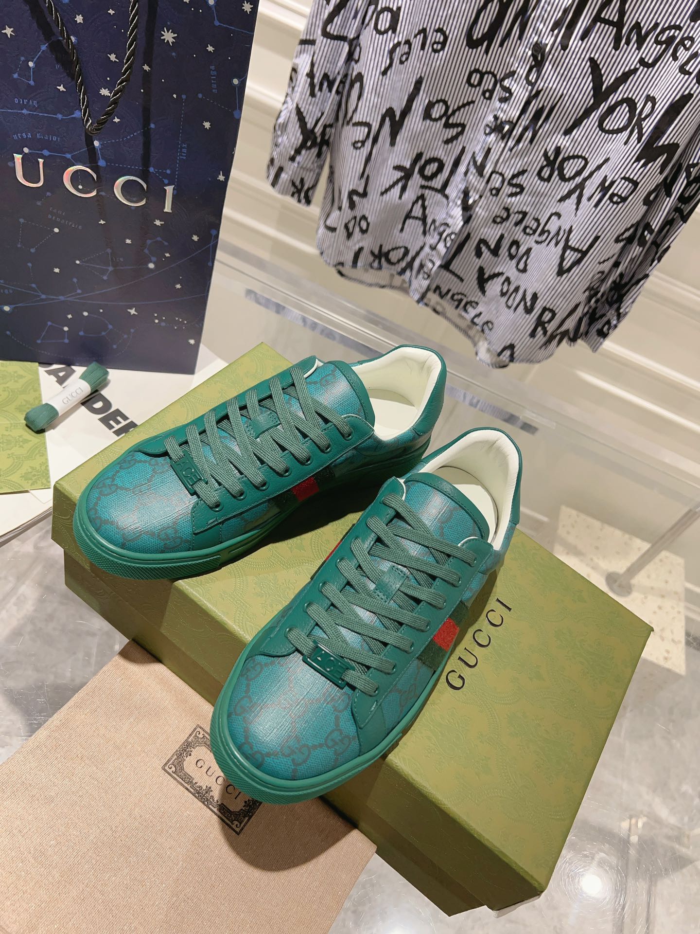 GUCCI ACE  SUPREME TRAINER OCEAN CALFSKIN