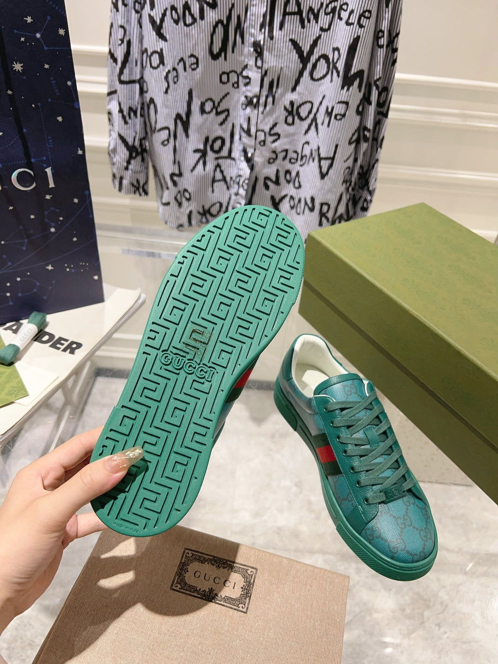 GUCCI ACE  SUPREME TRAINER OCEAN CALFSKIN
