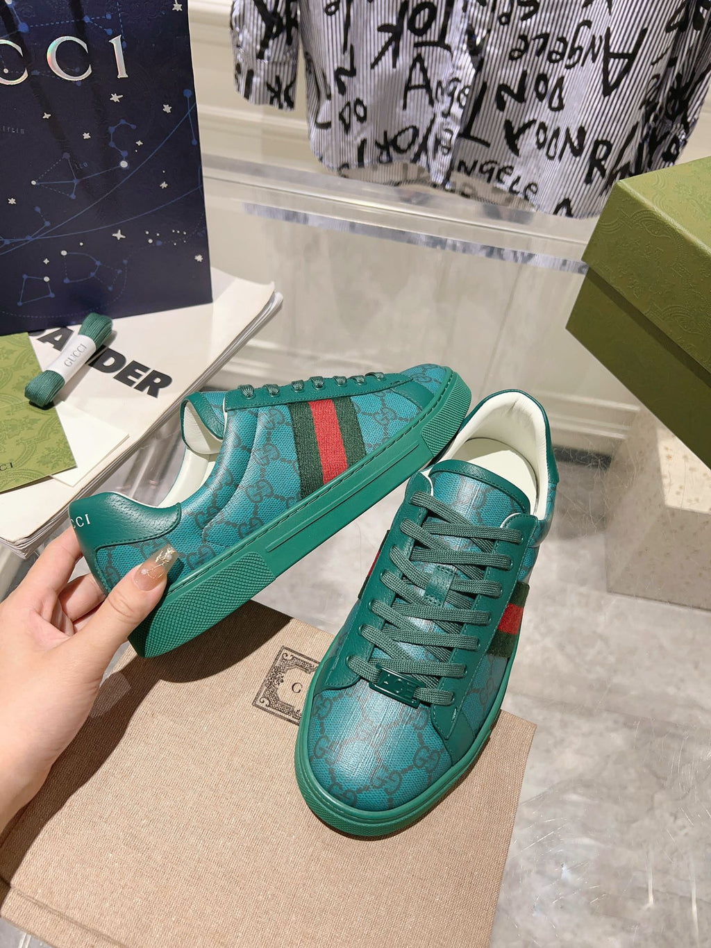 GUCCI ACE  SUPREME TRAINER OCEAN CALFSKIN