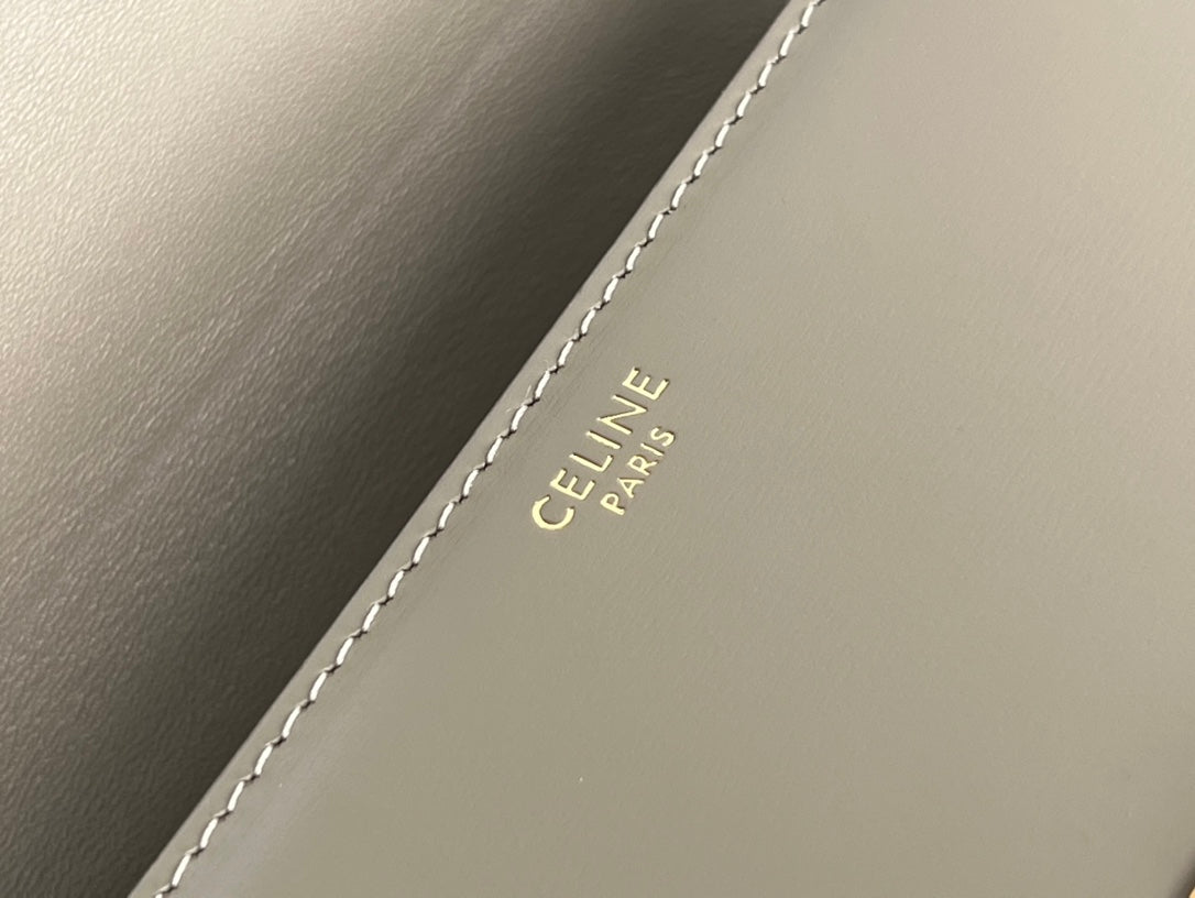 CELINE TRIOMPHE TEEN 22 PEBBLE GREY COWHIDE