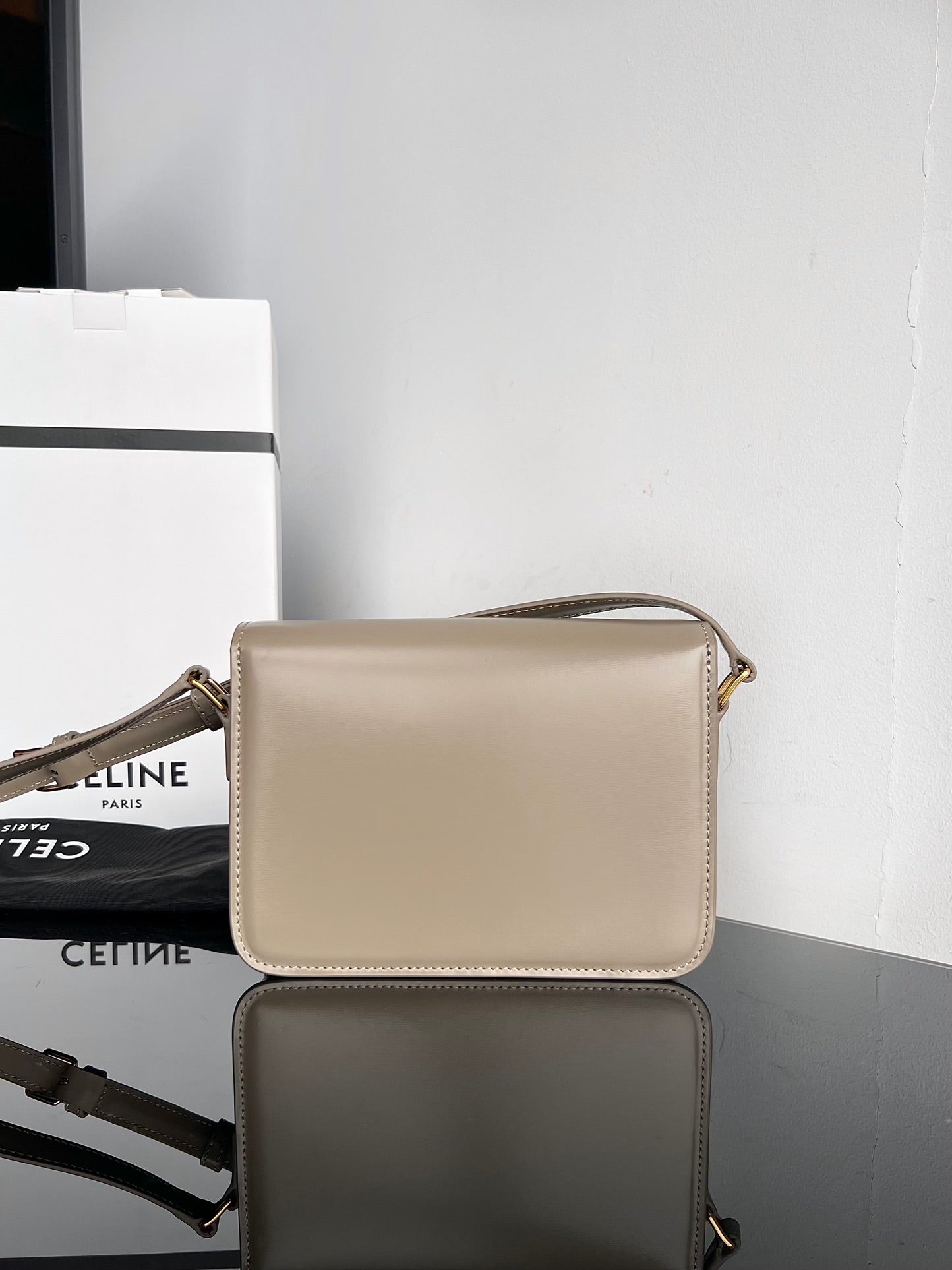 CELINE TRIOMPHE TEEN 22 PEBBLE GREY COWHIDE