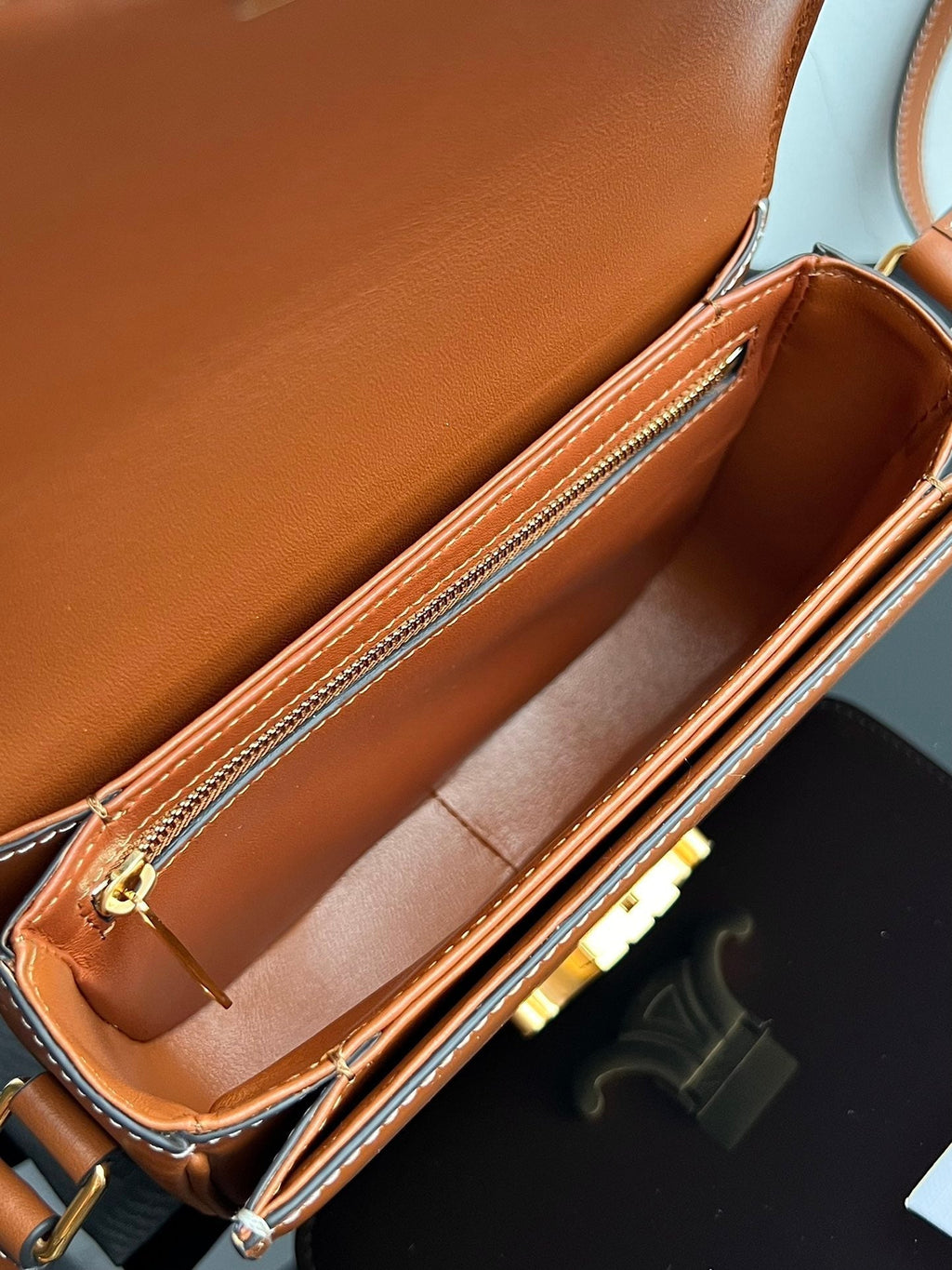 CELINE TRIOMPHE TEEN 22 CINNAMON BROWN COWHIDE
