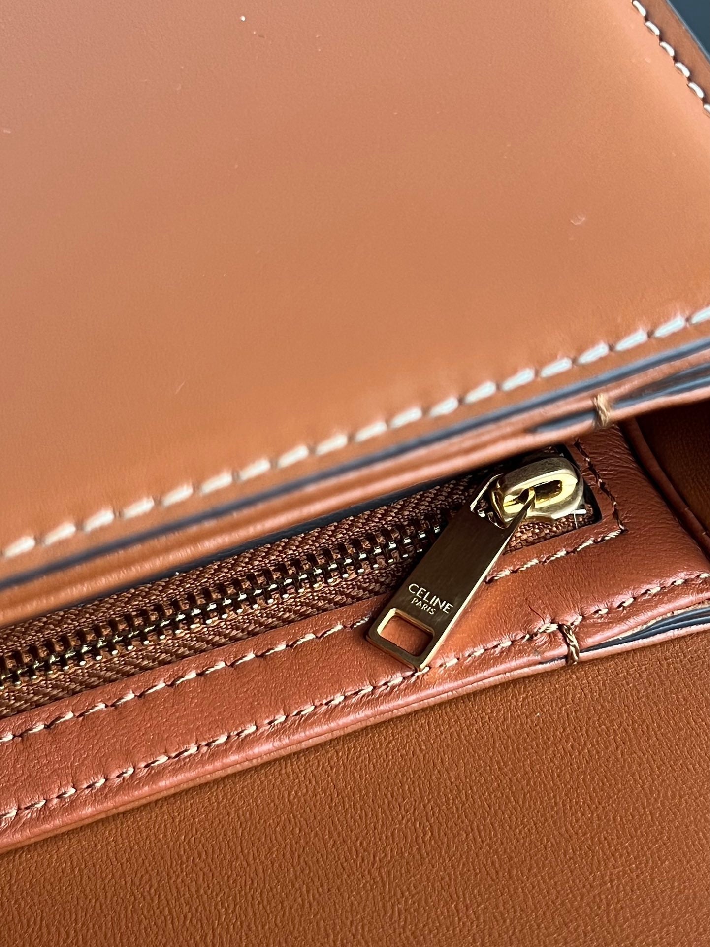 CELINE TRIOMPHE TEEN 22 CINNAMON BROWN COWHIDE