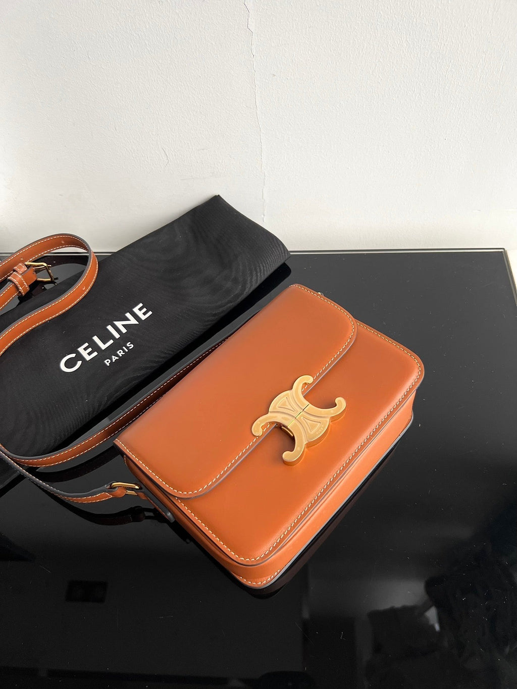 CELINE TRIOMPHE TEEN 18 CINNAMON BROWN COWHIDE