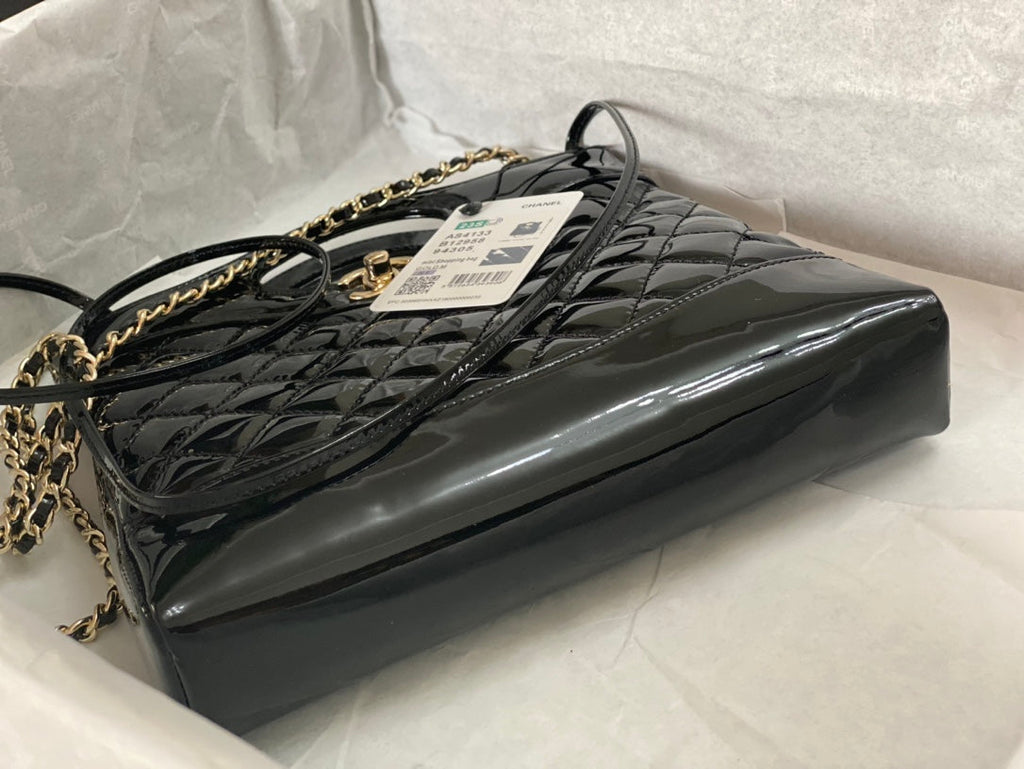 CHANEL MINI 23 SHOPPING BAG IN GLOSSY BLACK CALFSKIN