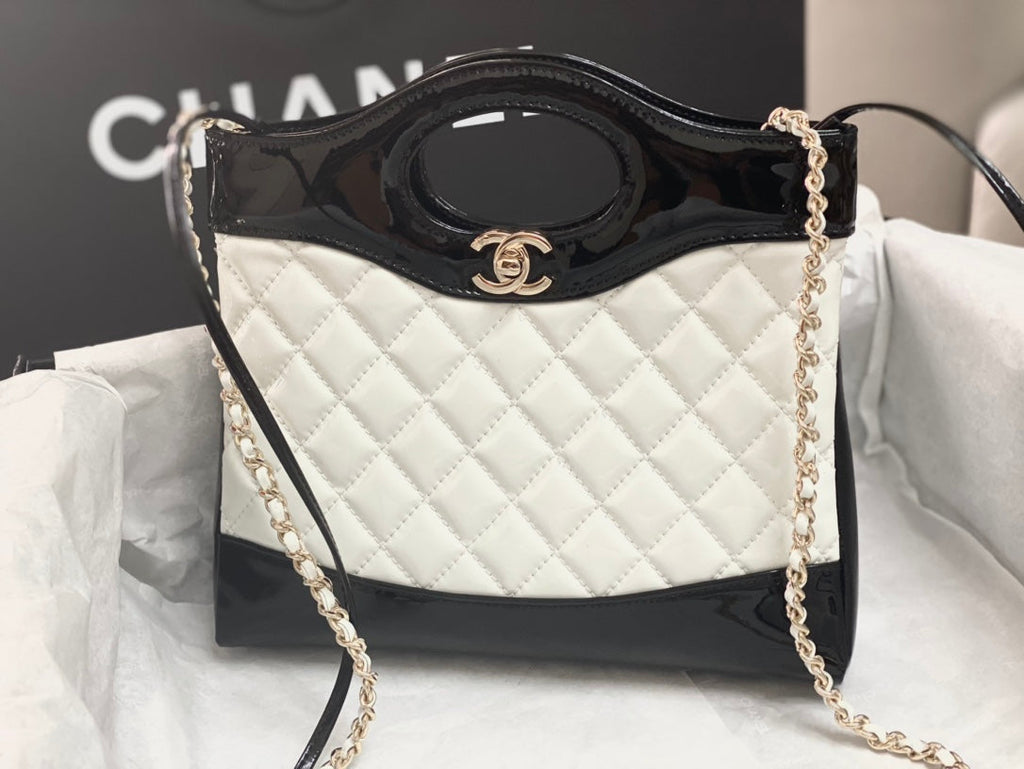 CHANEL MINI 23 SHOPPING BAG IN GLOSSY BLACK MIX WHITE CALFSKIN