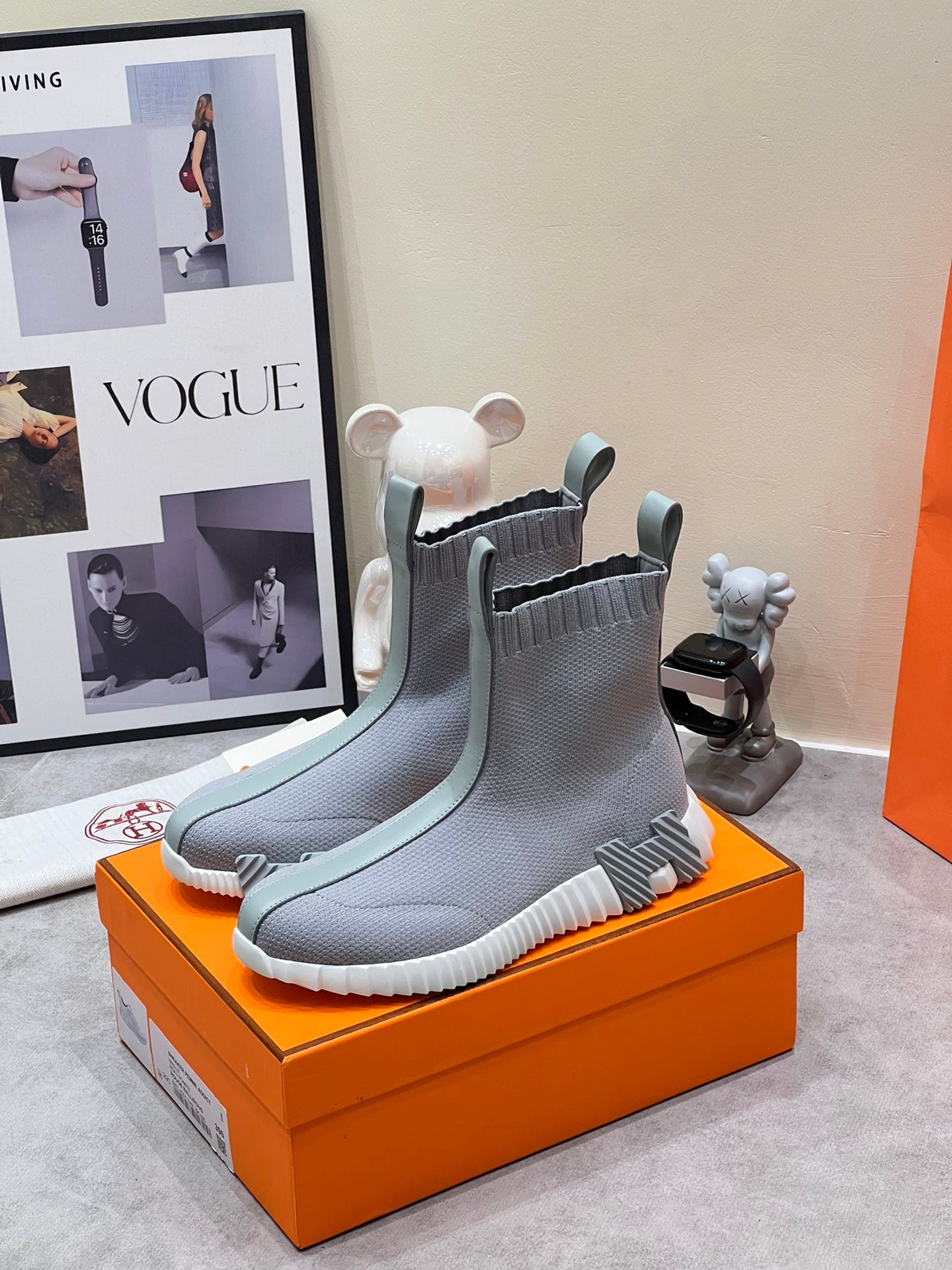 HERMES H FUN CLASSIC SNEAKER STYLISH LIGHT GRAY FABRIC