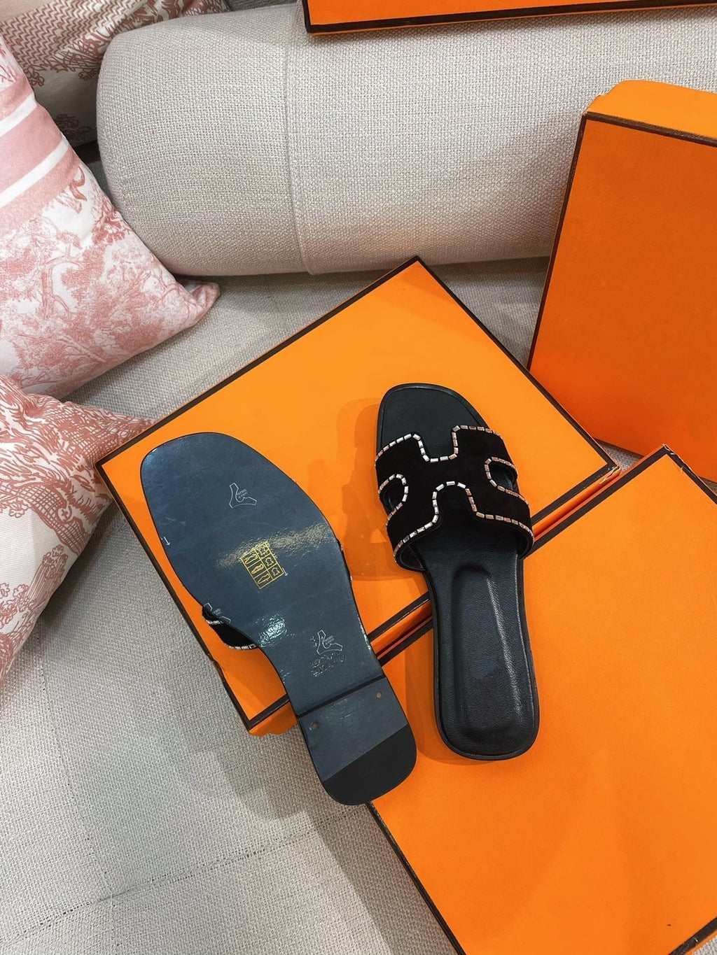HERMES 0ran Sandal Calfskin Rhinestone Black