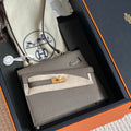 HERMES KELLY DESORDRE 20 IN MEDIUM BROWN EPSOM LEATHER WITH GOLD HARDWARE