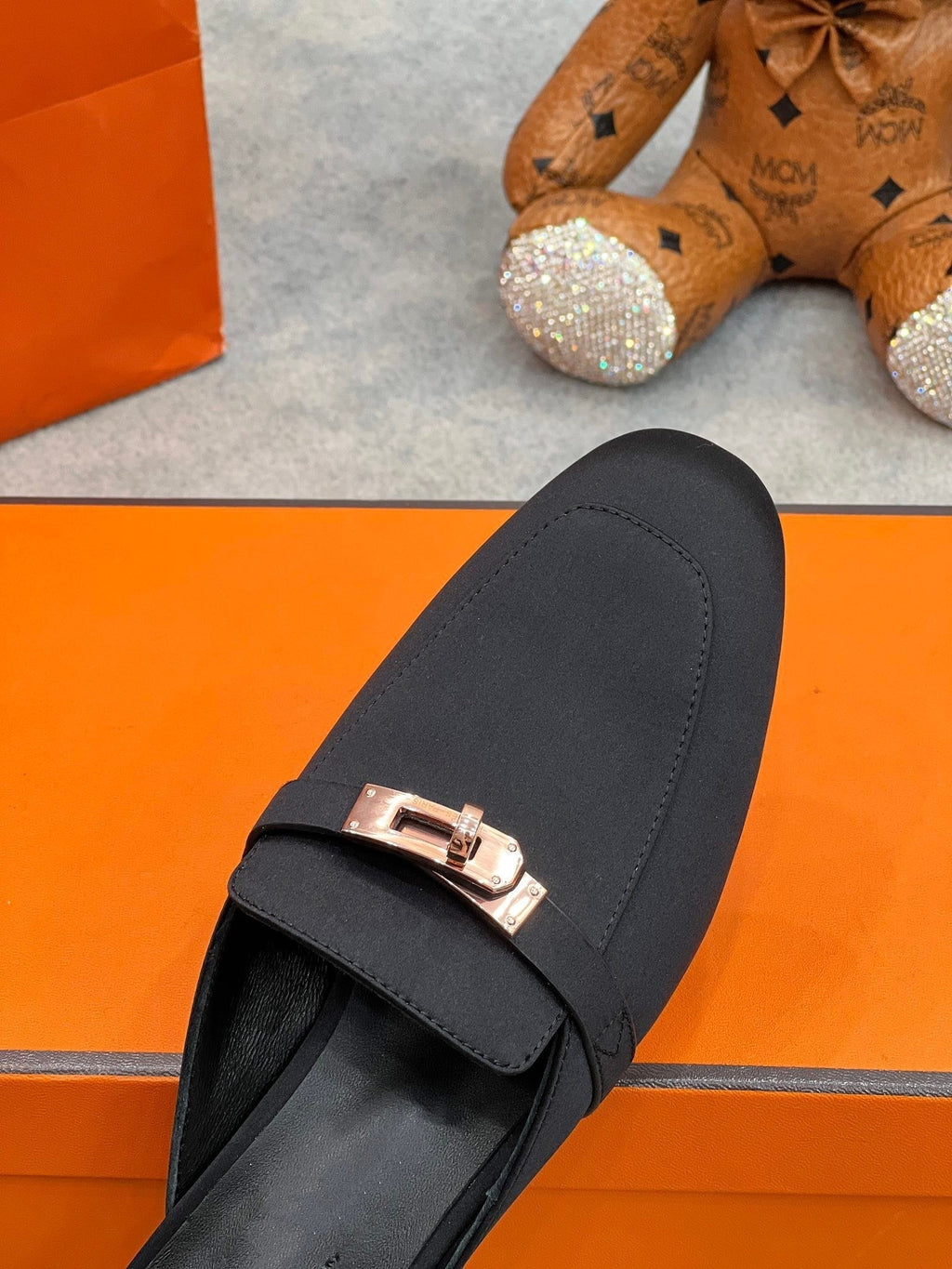 HERMES 0Z Mule Black Silk Thick Cloth/Sheepskin